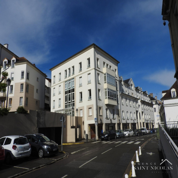 Offres de location Garage Meulan-en-Yvelines 78250